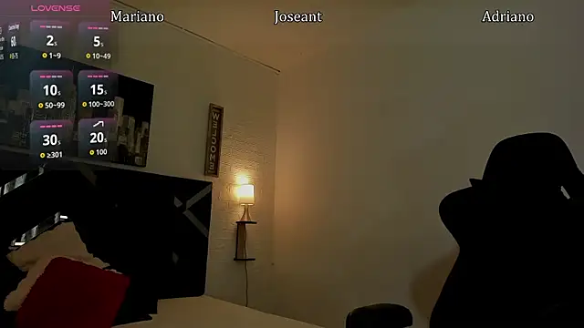 iamCharlotte19 online show from October 11, 2025, 7:37 pm