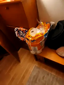 Snapshot of Mlody991112 chatting on November 3, 2025, 6:22 pm Mlody991112 online show from November 3, 2025, 6:22 pm