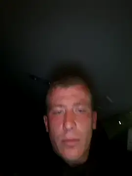 Snapshot of Mlody991112 chatting on October 6, 2025, 8:42 pm Mlody991112 online show from October 6, 2025, 8:42 pm