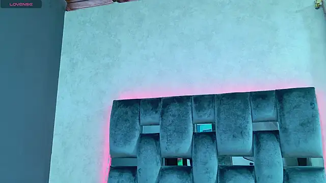 Snapshot of Luna_sophya chatting on October 7, 2025, 11:44 am Luna sophya online show from October 7, 2025, 11:44 am