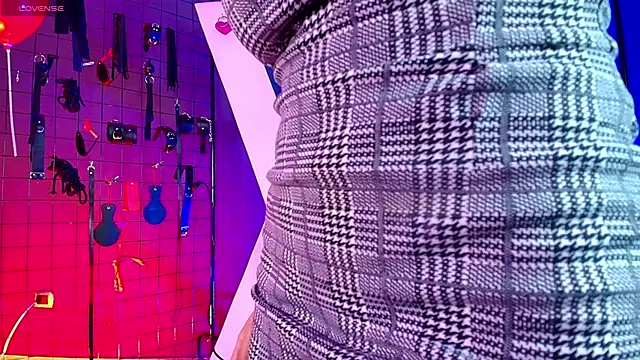 Snapshot of Mr_sadistiic_ chatting on October 10, 2025, 3:40 am Mr sadistiic  online show from October 10, 2025, 3:40 am