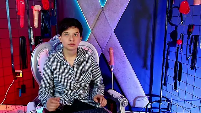 Snapshot of Mr_sadistiic_ chatting on September 24, 2025, 3:35 am Mr sadistiic  online show from September 24, 2025, 3:35 am