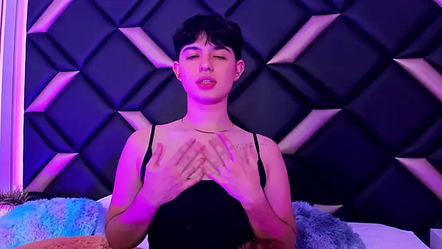 Snapshot of Handsomeboyss19 chatting on October 15, 2025, 3:16 am Handsomeboyss19 online show from October 15, 2025, 3:16 am