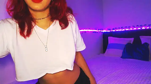 Snapshot of amatistapink chatting on October 19, 2025, 5:32 am amatistapink online show from October 19, 2025, 5:32 am