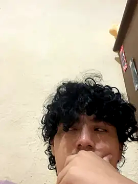 Casal-foda braba online show from November 14, 2025, 9:51 pm