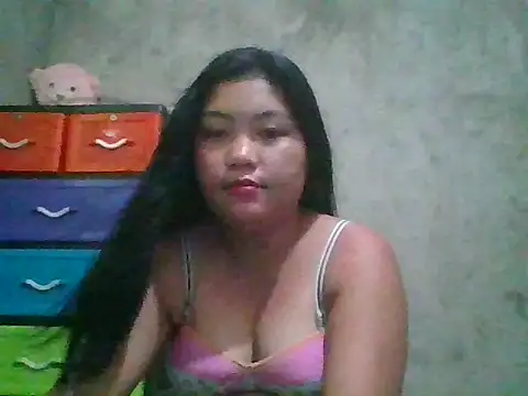 nikki zapphire online show from November 23, 2025, 2:54 am