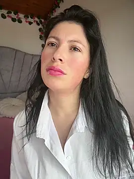 Snapshot of Mia_salinass chatting on June 12, 2026, 5:43 pm Mia salinass online show from June 12, 2026, 5:43 pm