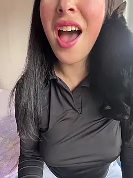 Mia salinass online show from February 13, 2026, 7:47 pm