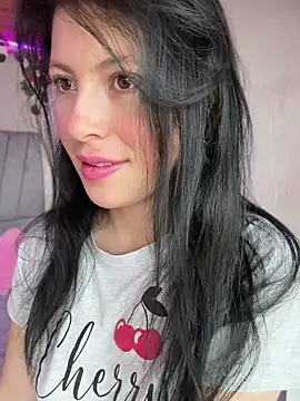 Snapshot of Mia_salinass chatting on June 18, 2026, 7:19 pm Mia salinass online show from June 18, 2026, 7:19 pm