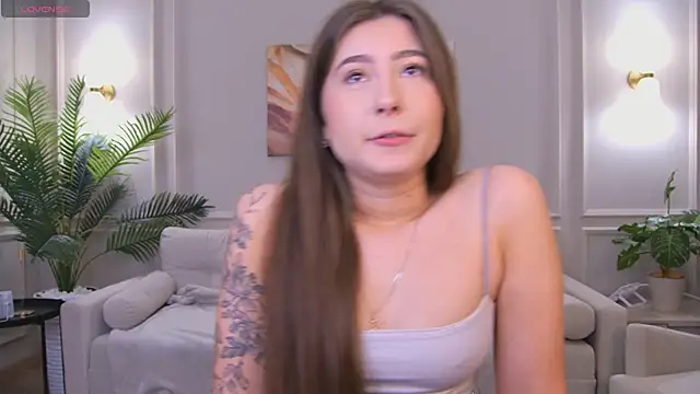 ChloeKissesYou online show from September 9, 2025, 5:39 am