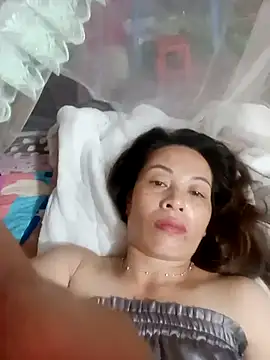 linh  miu online show from September 16, 2025, 4:24 am