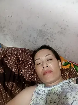 linh  miu online show from September 10, 2025, 3:49 am