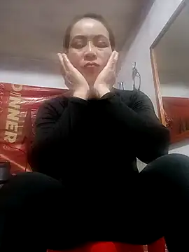 linh  miu online show from September 9, 2025, 3:43 pm