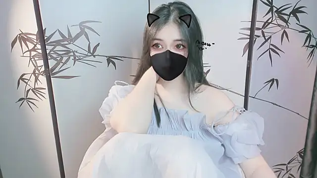 Sparkly Candy online show from November 8, 2025, 2:42 pm