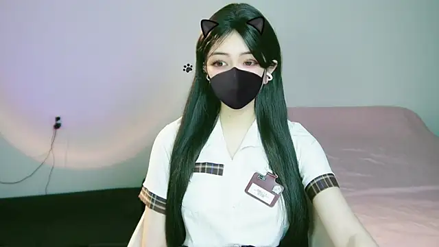 Snapshot of Sparkly_Candy chatting on October 1, 2025, 2:43 pm Sparkly Candy online show from October 1, 2025, 2:43 pm