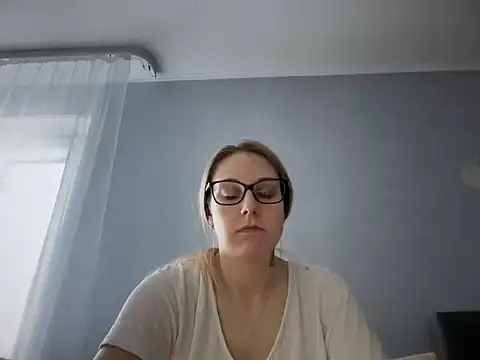 Snapshot of NikexPretty chatting on September 24, 2025, 9:05 am NikexPretty online show from September 24, 2025, 9:05 am