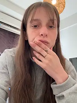 LittleJulietta online show from September 12, 2025, 2:06 pm