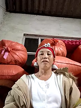 Snapshot of me-cute chatting on October 24, 2025, 11:31 am me-cute online show from October 24, 2025, 11:31 am