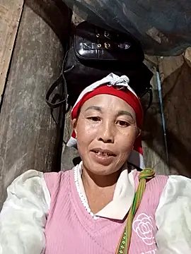 Snapshot of me-cute chatting on October 21, 2025, 12:04 pm me-cute online show from October 21, 2025, 12:04 pm