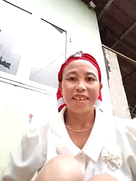 Snapshot of me-cute chatting on October 3, 2025, 10:44 pm me-cute online show from October 3, 2025, 10:44 pm