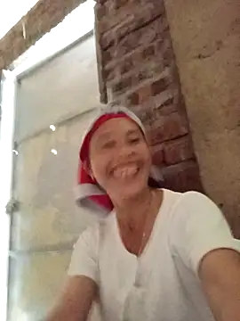 Snapshot of me-cute chatting on October 1, 2025, 1:55 am me-cute online show from October 1, 2025, 1:55 am