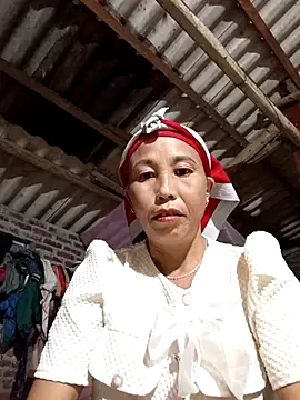 Snapshot of me-cute chatting on October 2, 2025, 9:40 pm me-cute online show from October 2, 2025, 9:40 pm