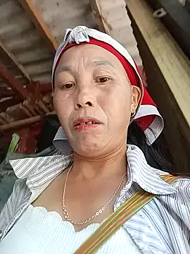 Snapshot of me-cute chatting on October 18, 2025, 12:01 am me-cute online show from October 18, 2025, 12:01 am