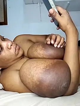 HappygalTheQueen online show from February 5, 2026, 7:32 pm