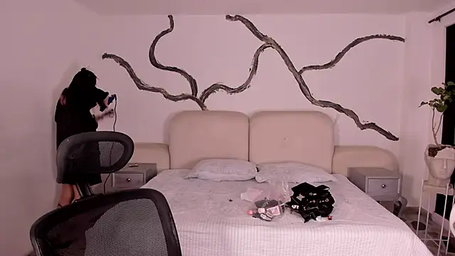 Snapshot of SarahCastro1_ chatting on September 22, 2025, 3:23 am SarahCastro1 online show from September 22, 2025, 3:23 am