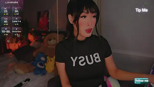 Kami Lee XO online show from October 15, 2025, 7:33 pm