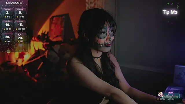 Kami Lee XO online show from October 31, 2025, 7:43 pm