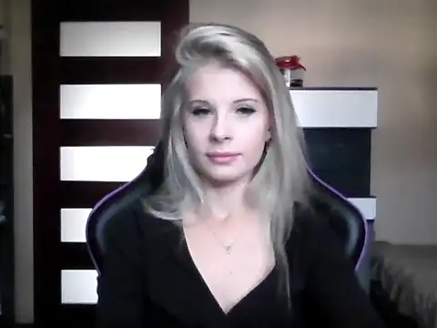 KristineGlow online show from September 9, 2025, 6:12 am