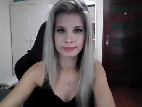 Snapshot of KristineGlow chatting on September 23, 2025, 8:16 pm KristineGlow online show from September 23, 2025, 8:16 pm