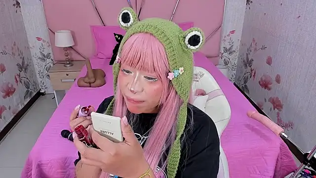 SafiroAgataaa online show from December 18, 2025, 3:11 am