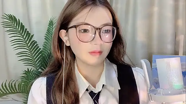 MM-MUMU online show from September 10, 2025, 1:43 pm