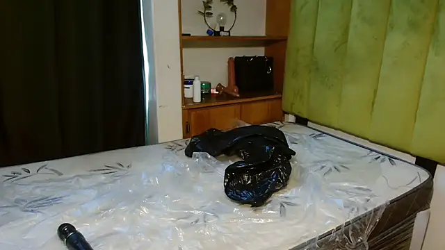 Snapshot of Keishaa-77 chatting on October 8, 2025, 12:39 pm Keishaa-77 online show from October 8, 2025, 12:39 pm