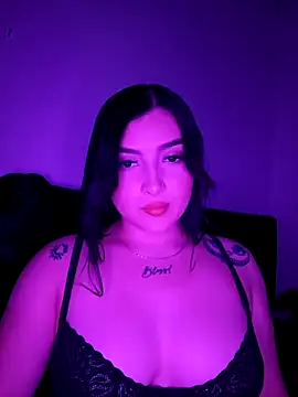 Emily Reyna online show from September 13, 2025, 4:23 am
