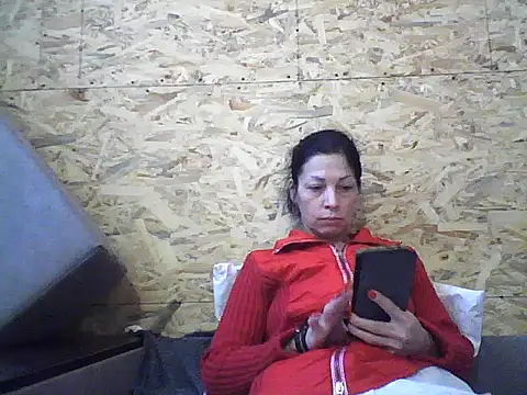 Snapshot of Milana38 chatting on October 25, 2025, 9:19 am Milana38 online show from October 25, 2025, 9:19 am