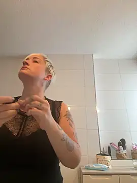 Snapshot of Rozendefotz chatting on October 7, 2025, 7:31 am Rozendefotz online show from October 7, 2025, 7:31 am