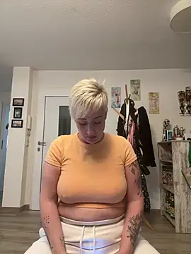 Snapshot of Rozendefotz chatting on September 22, 2025, 5:46 am Rozendefotz online show from September 22, 2025, 5:46 am