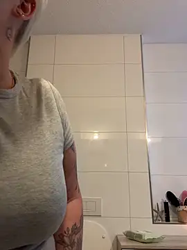 Snapshot of Rozendefotz chatting on October 20, 2025, 6:15 am Rozendefotz online show from October 20, 2025, 6:15 am