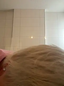 Rozendefotz online show from April 2, 2026, 7:59 am