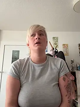 Rozendefotz online show from February 19, 2026, 3:09 pm