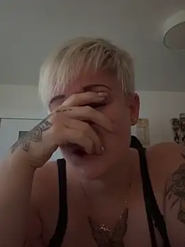 Snapshot of Rozendefotz chatting on October 23, 2025, 6:12 am Rozendefotz online show from October 23, 2025, 6:12 am