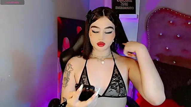 Daphnne Foxx online show from September 12, 2025, 10:48 am