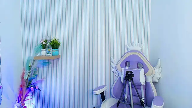 kataleya  18 online show from November 28, 2025, 3:23 pm