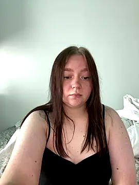 Snapshot of SoniaNovara chatting on October 28, 2025, 11:53 am SoniaNovara online show from October 28, 2025, 11:53 am