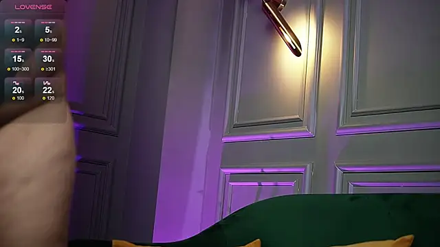 KendalDubai online show from September 26, 2025, 7:54 pm