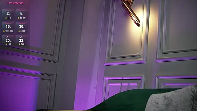 KendalDubai online show from September 29, 2025, 8:14 pm