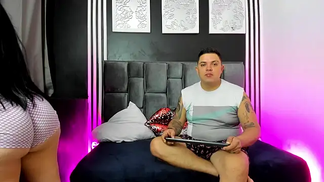 Snapshot of Hornycouple_Hot chatting on October 2, 2025, 12:41 pm Hornycouple Hot online show from October 2, 2025, 12:41 pm